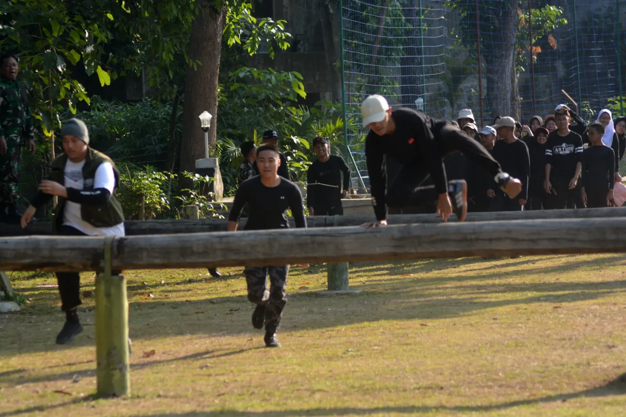 Keseruan Outbound Siswa...
