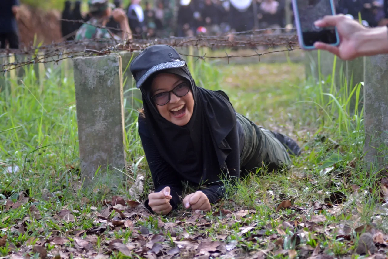 Keseruan Outbound Siswa...