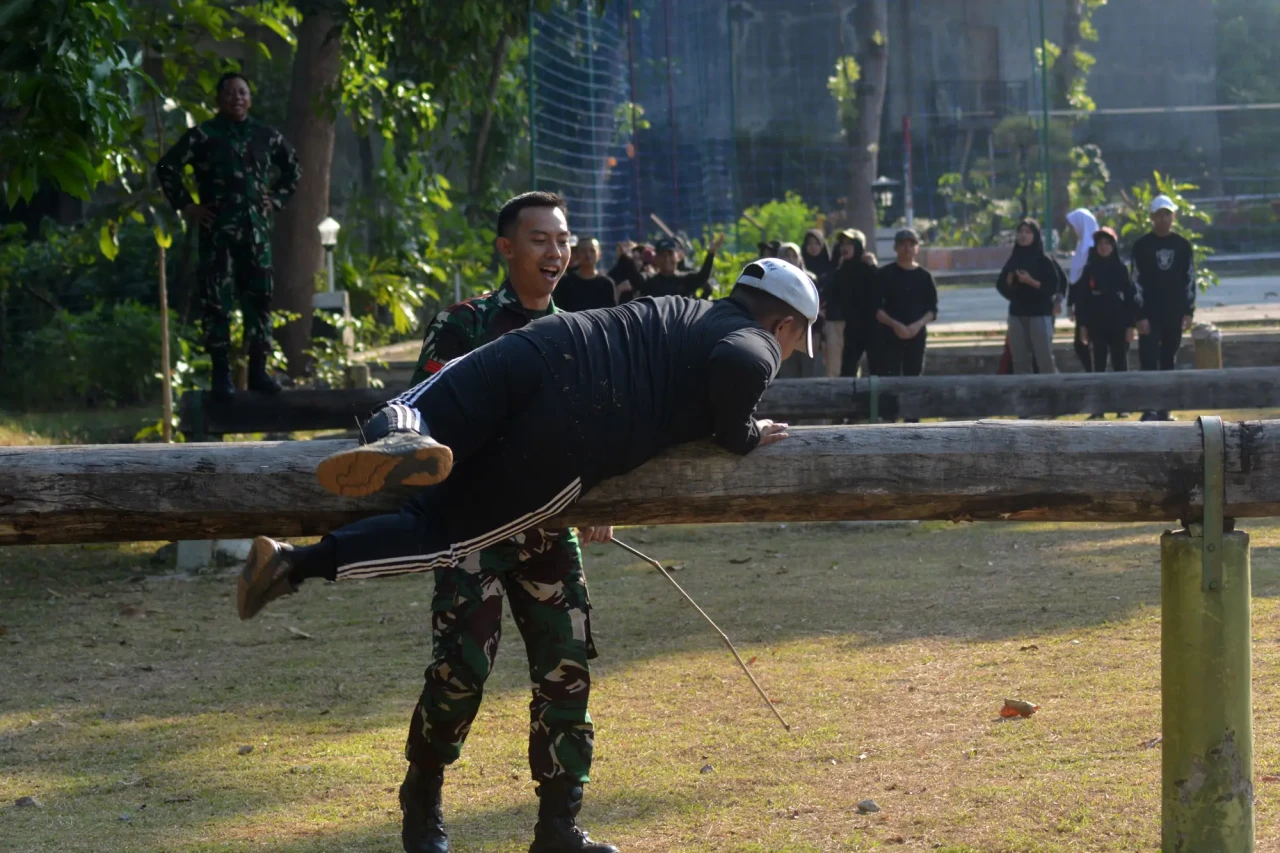 Keseruan Outbound Siswa...