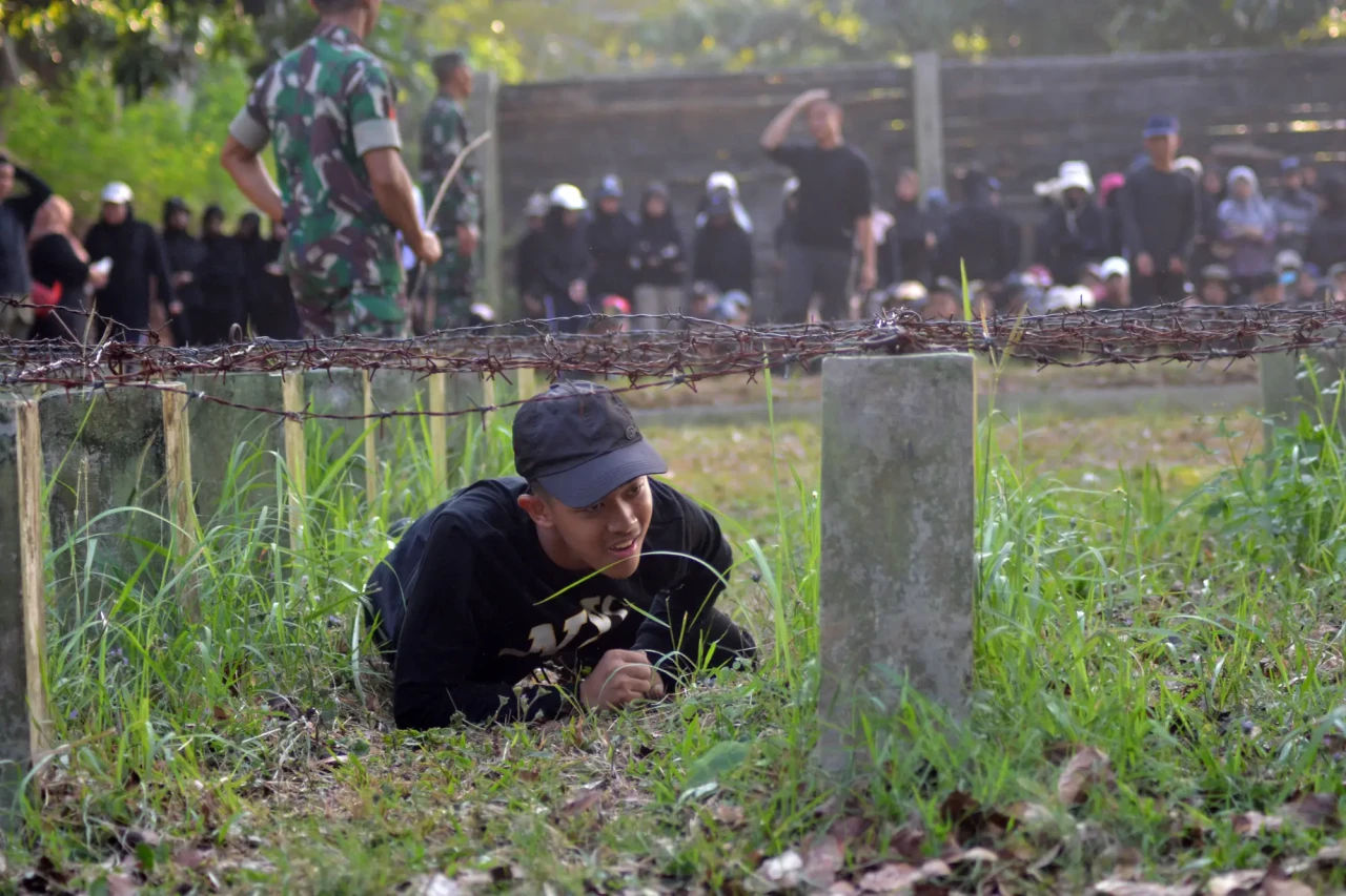 Keseruan Outbound Siswa...
