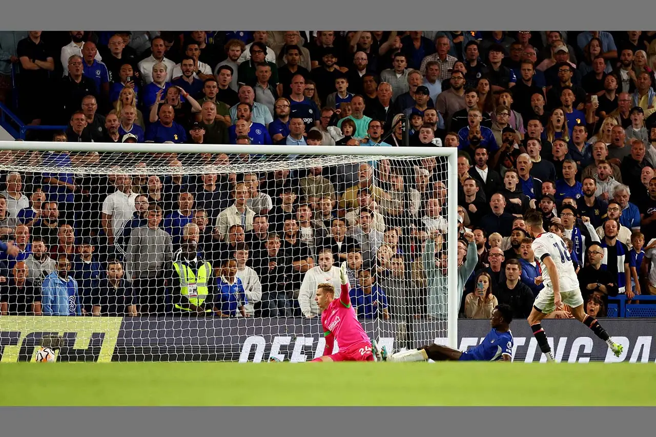 Raheem Sterling Kesetanan...