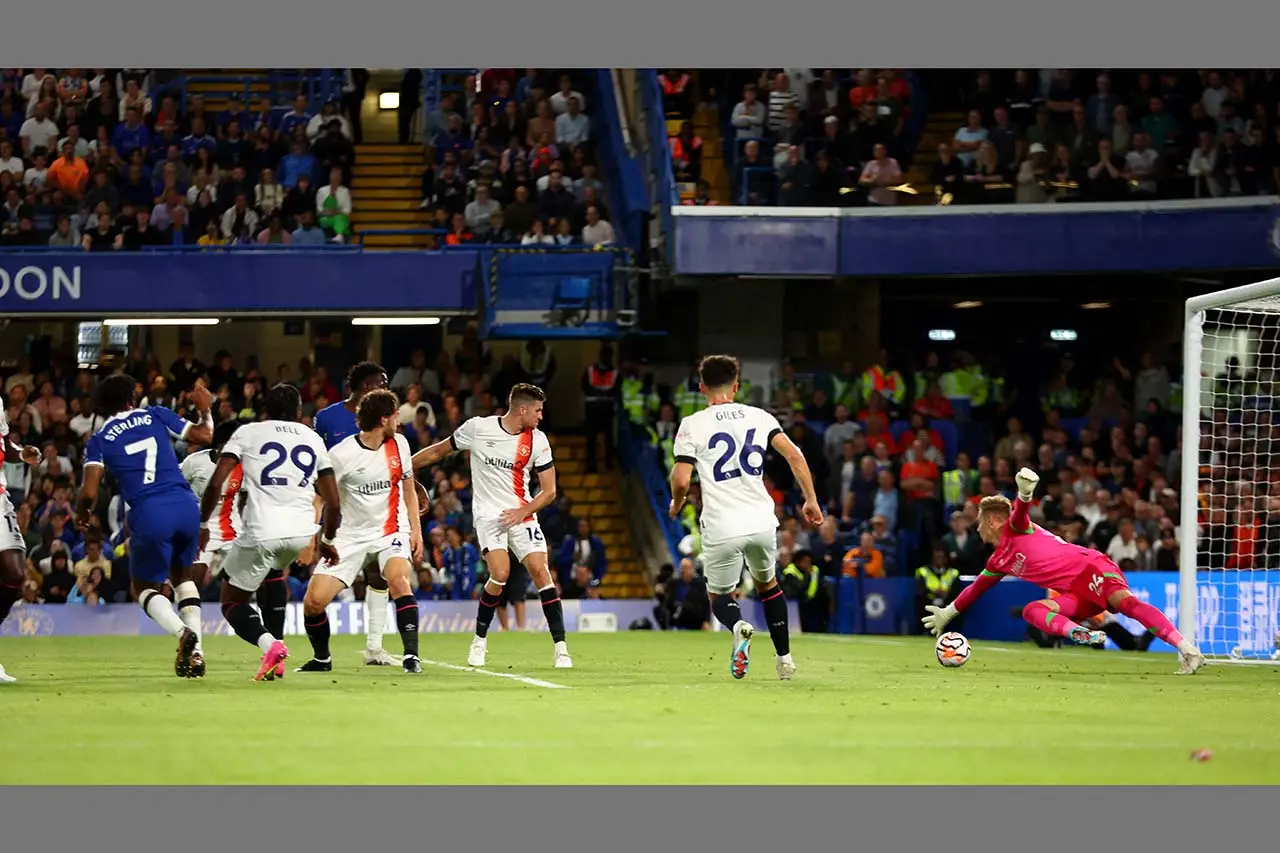 Raheem Sterling Kesetanan...