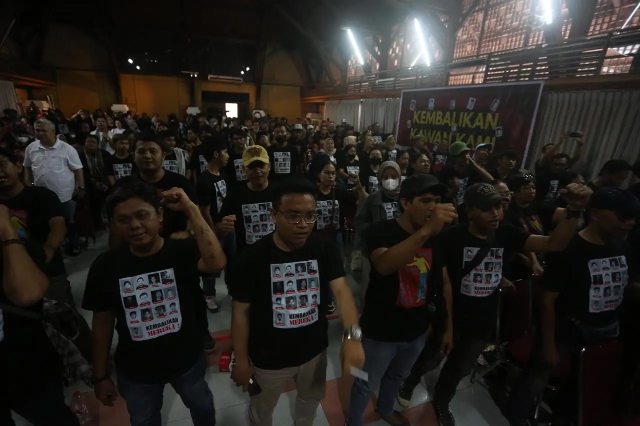 Ratusan Aktivis Hadiri...