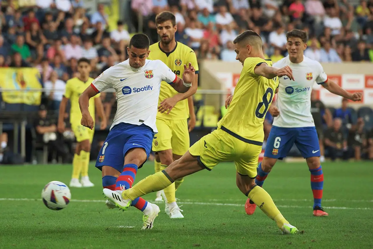 Hujan Gol di Ceramica,...