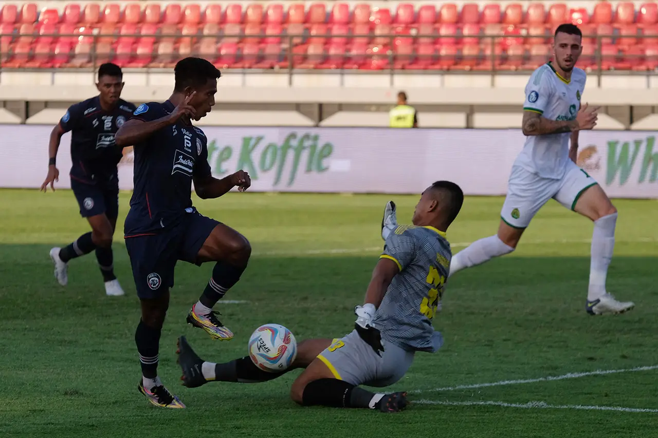 Arema Akhiri Paceklik...
