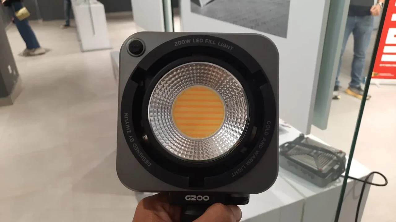 Zhiyun Rilis Molus G200...