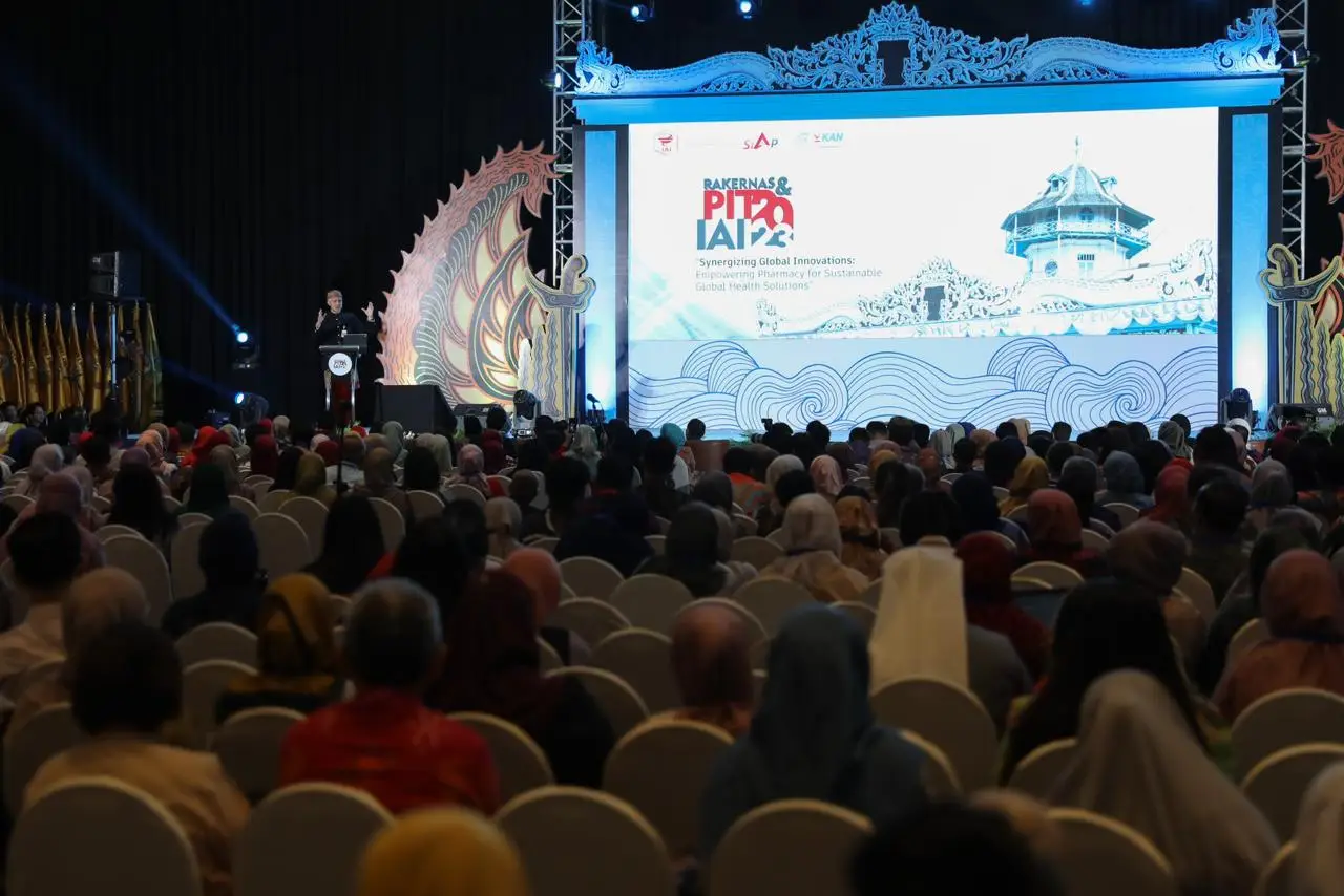 Ganjar Terharu Usai...