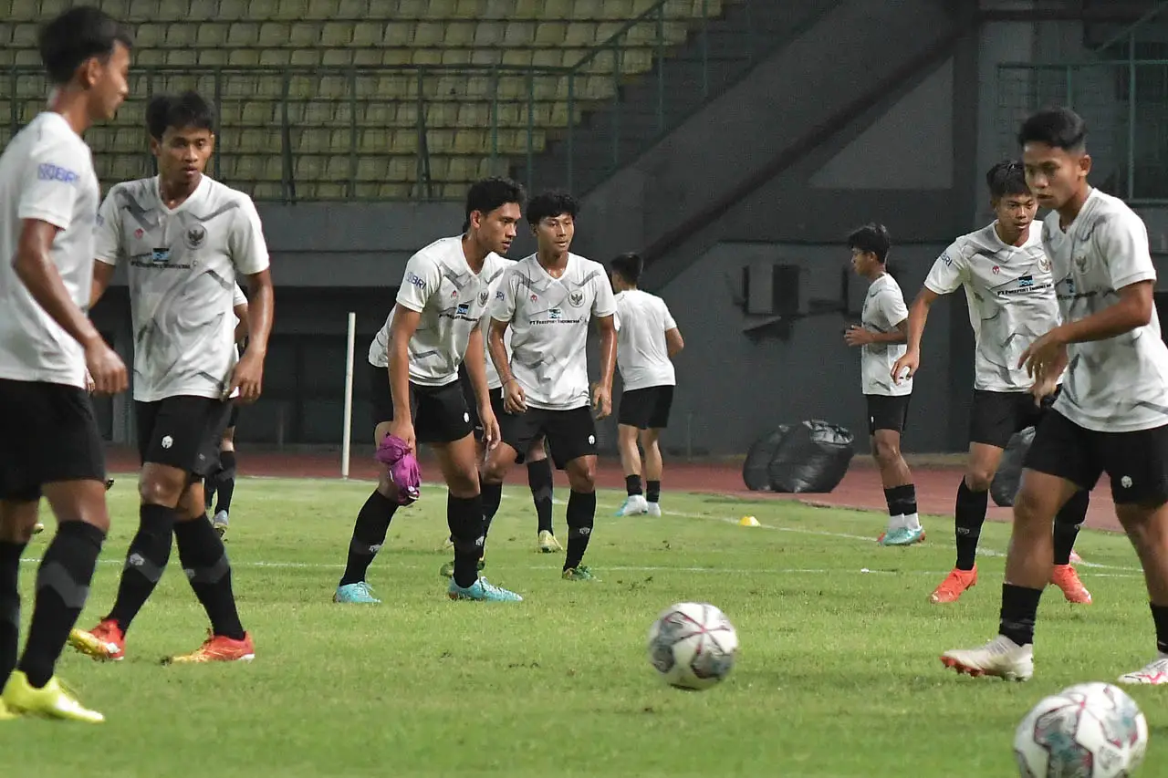 Latihan Timnas U-17...
