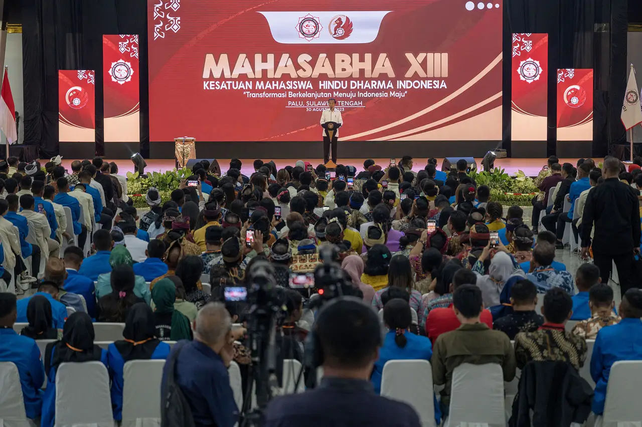 Buka Kongres Nasional...