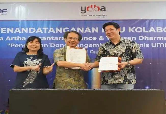 Berkolaborasi dengan...