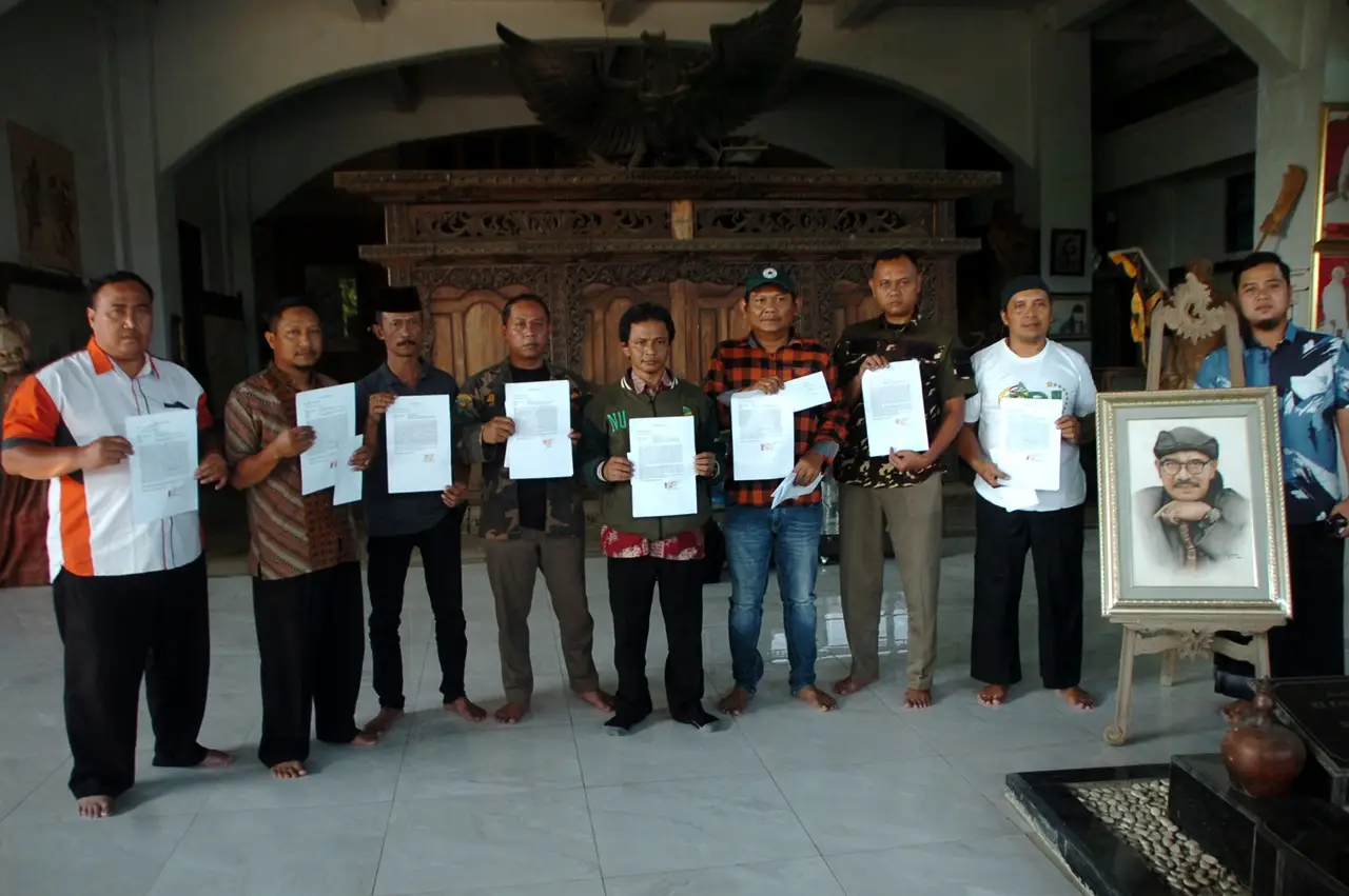 Pengunduran Diri Pengurus...