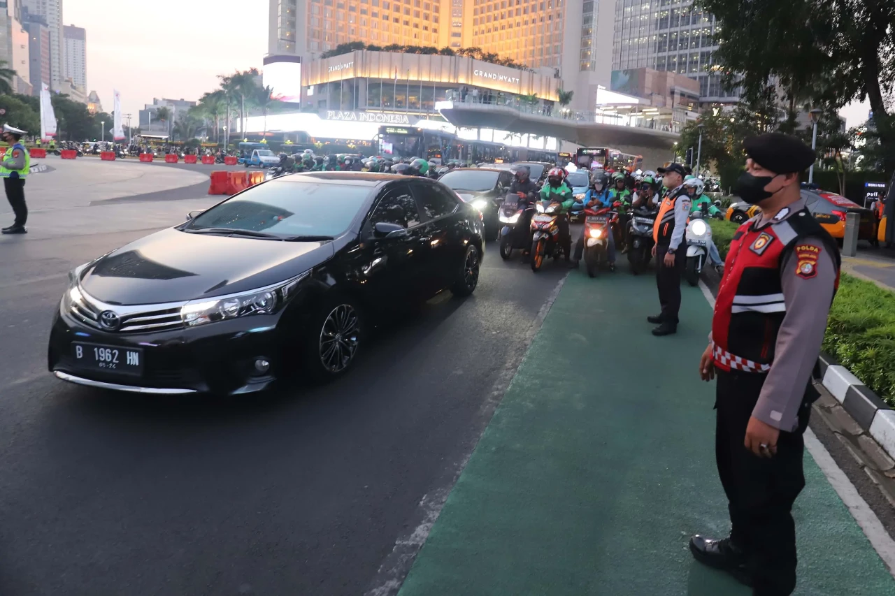 Buka Tutup Jalan di...