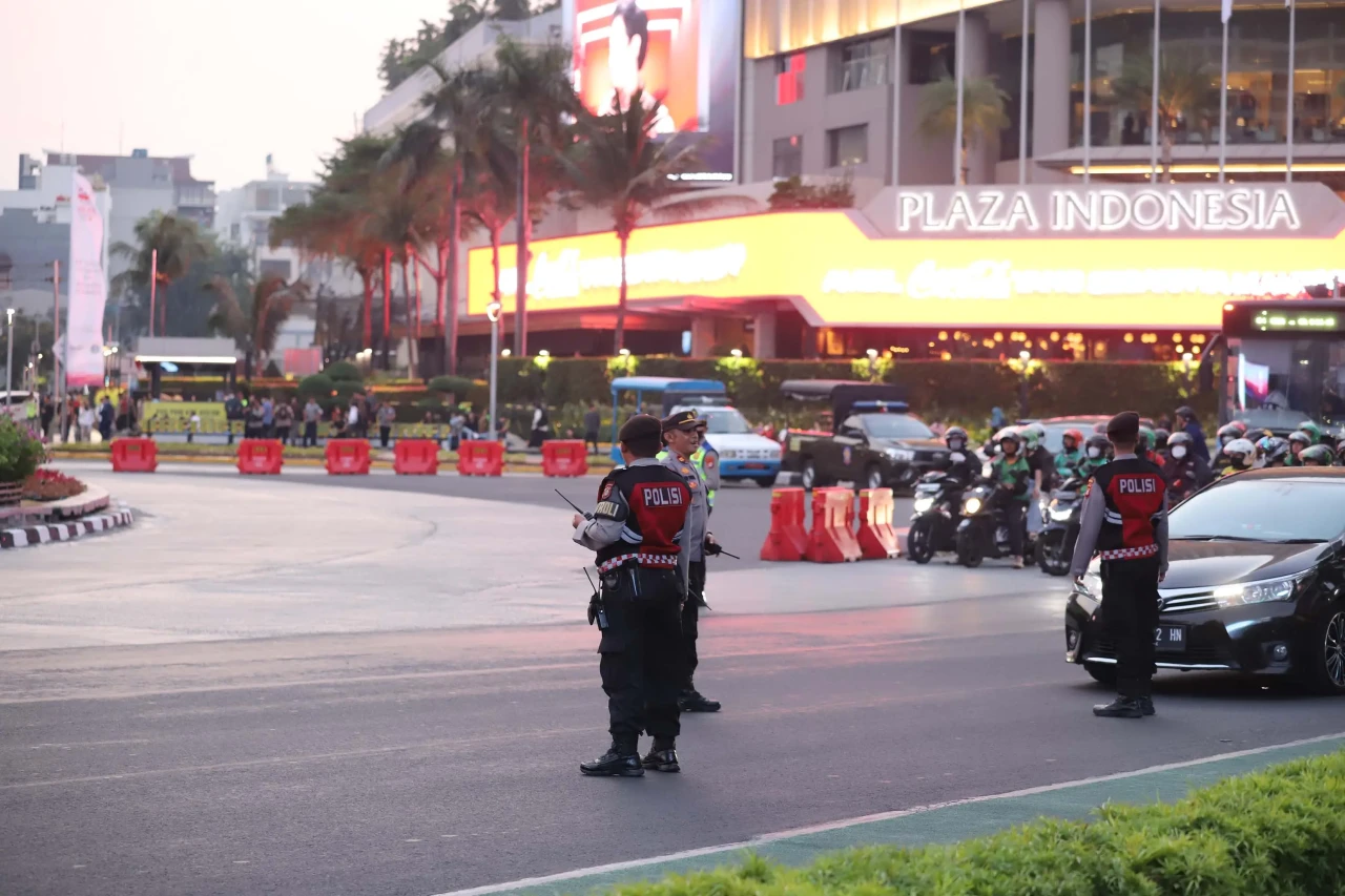 Buka Tutup Jalan di...