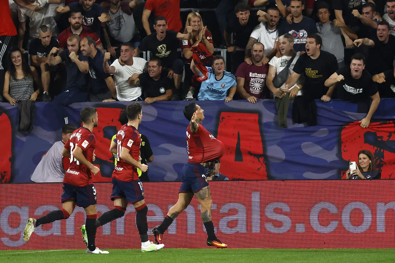 Penalti Lewandowski...