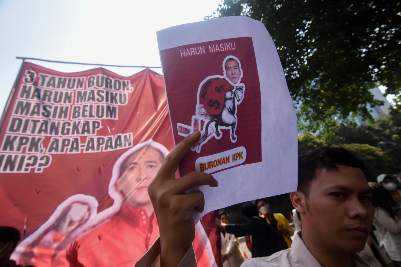 Mahasiswa Desak KPK...