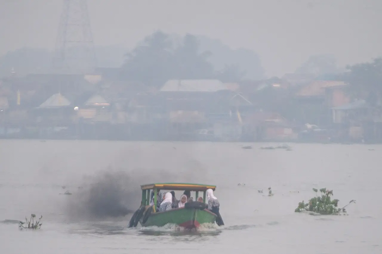 Semangat Siswa di Palembang...