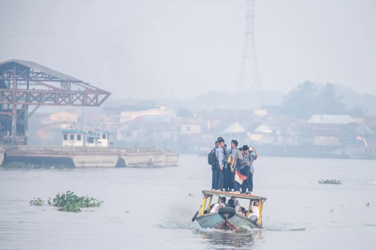 Semangat Siswa di Palembang...