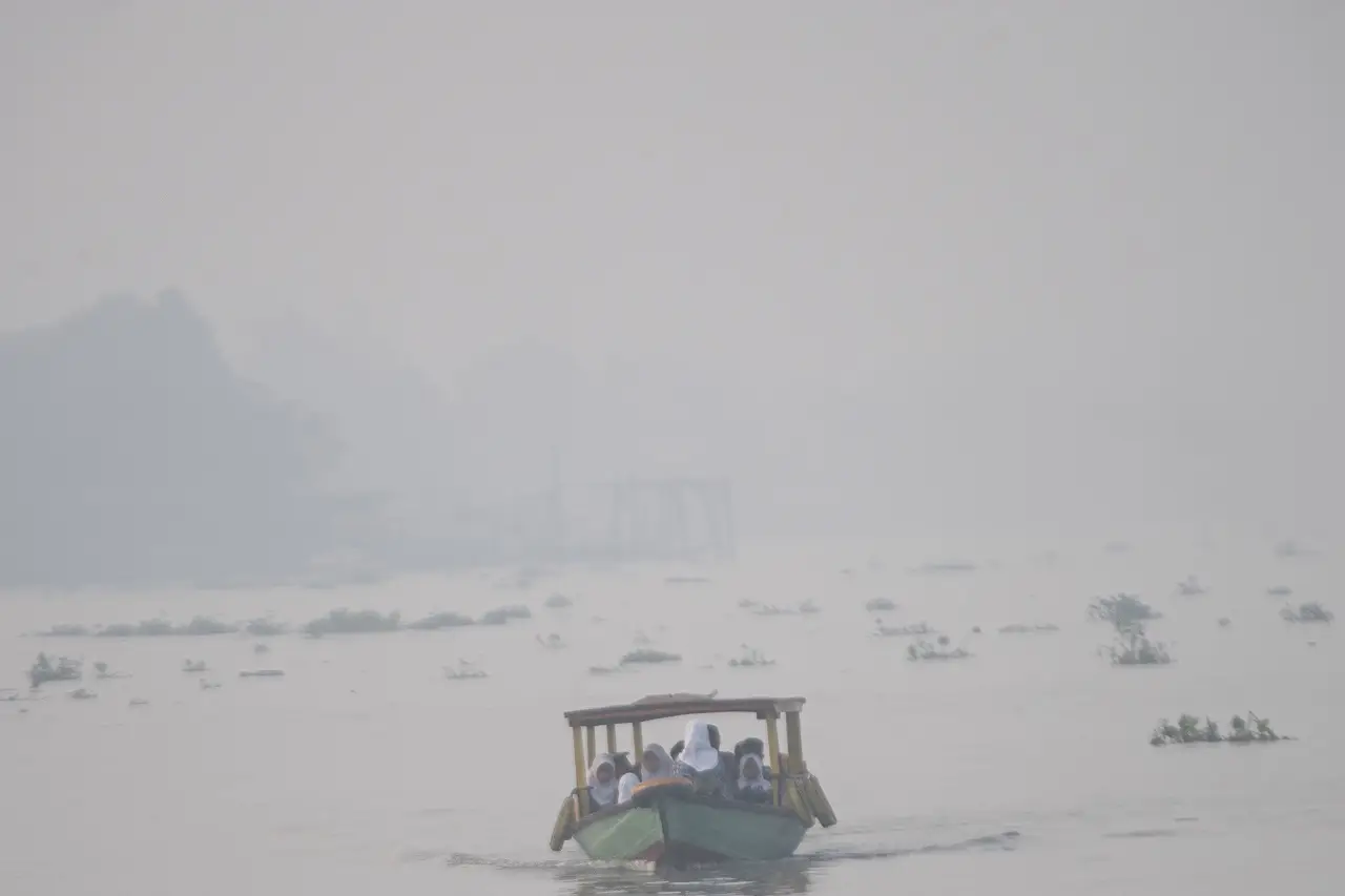 Semangat Siswa di Palembang...