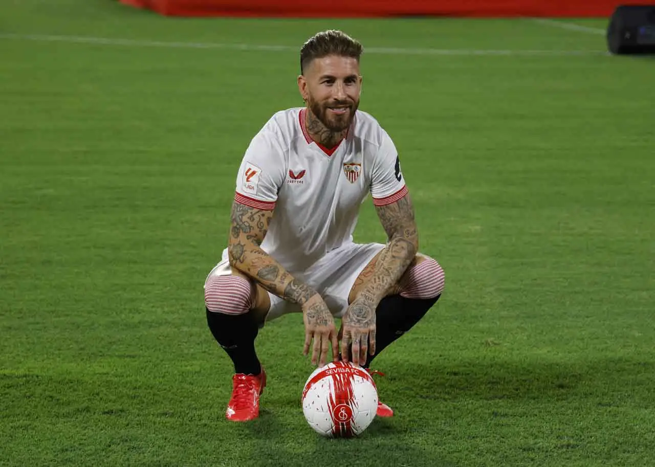 Kembali ke Sevilla,...