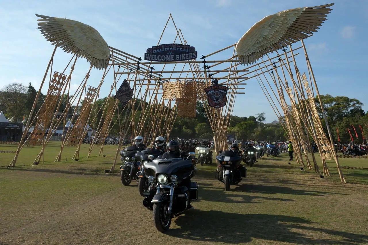 Parade Moge Bali Bike...