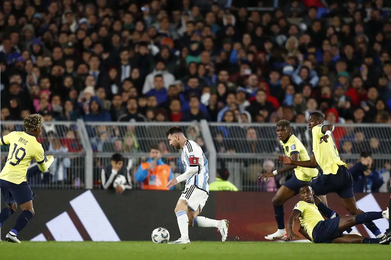 Messi Pecah Kebuntuan,...
