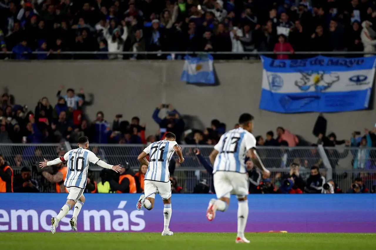 Messi Pecah Kebuntuan,...