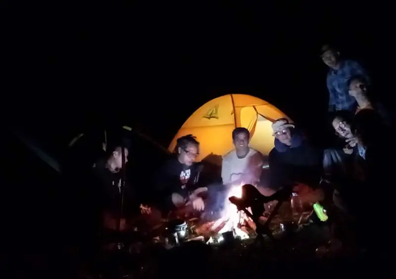 Melepas Penat Kerja,...