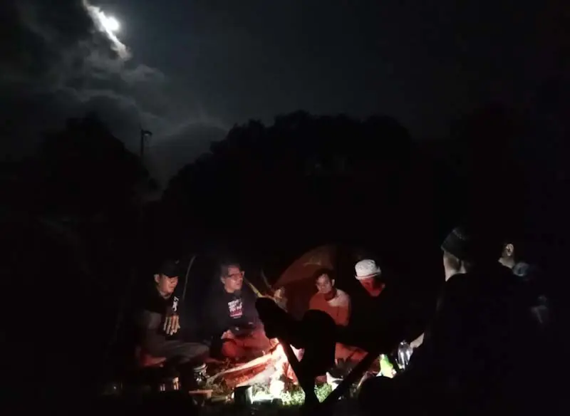 Melepas Penat Kerja,...