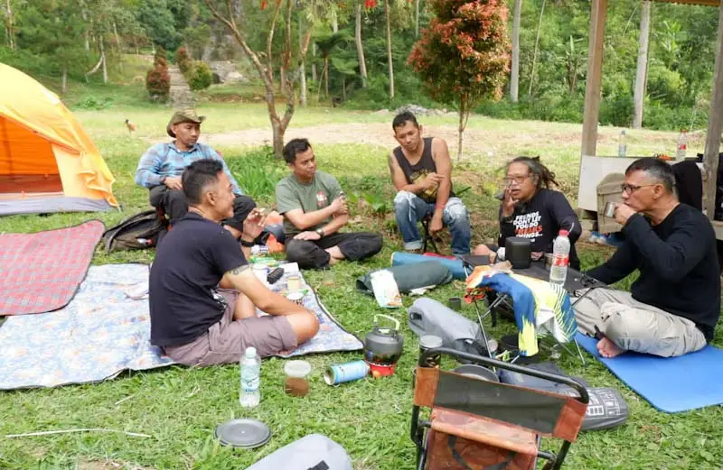 Melepas Penat Kerja,...