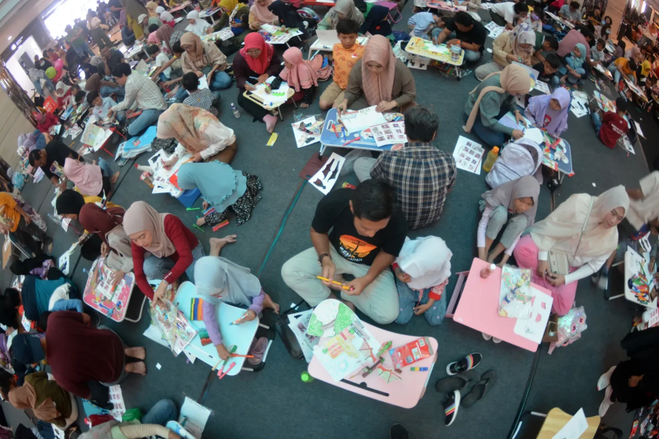 Ribuan Peserta Meriahkan...