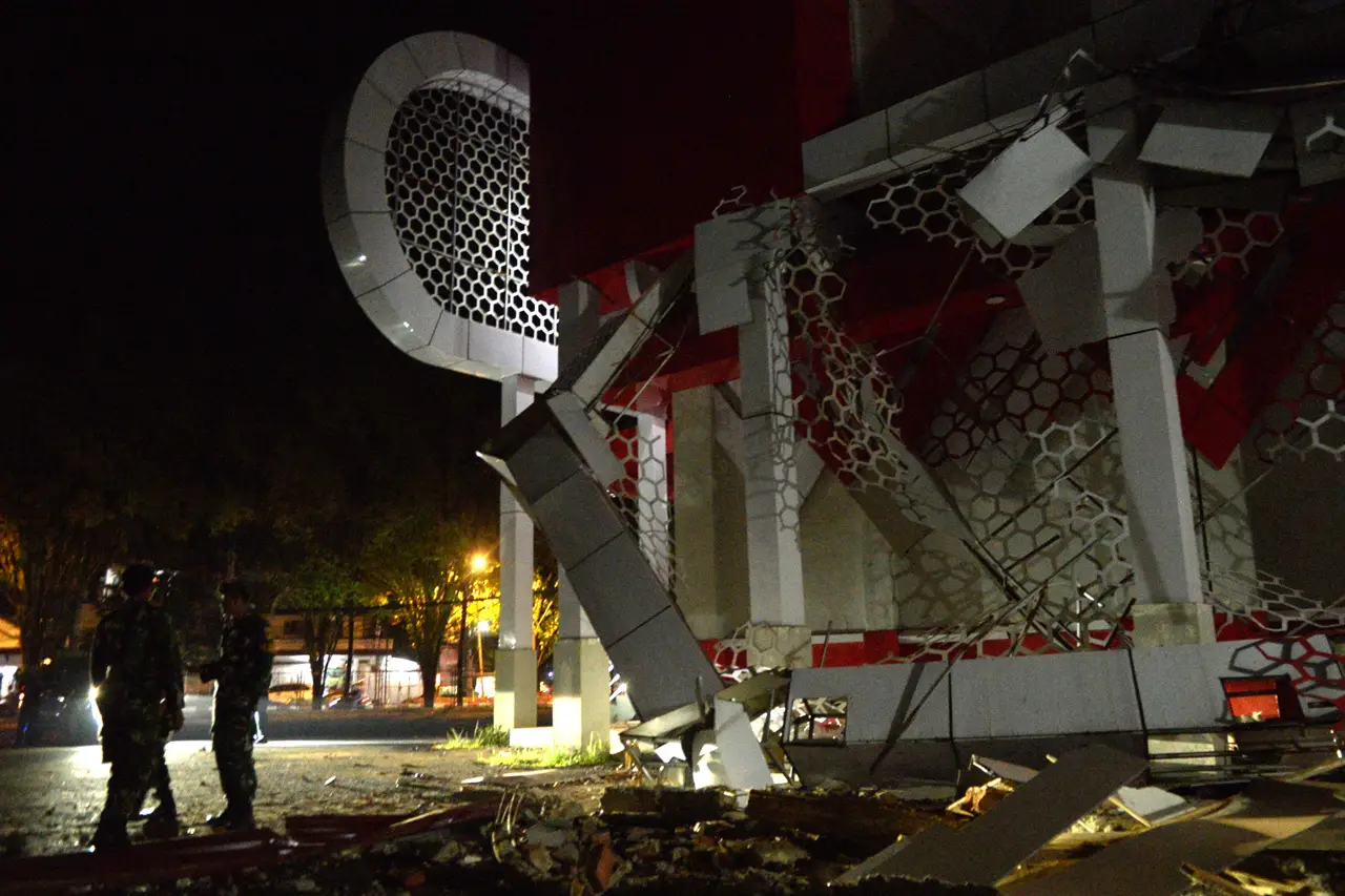 Terdampak Gempa Maluku...