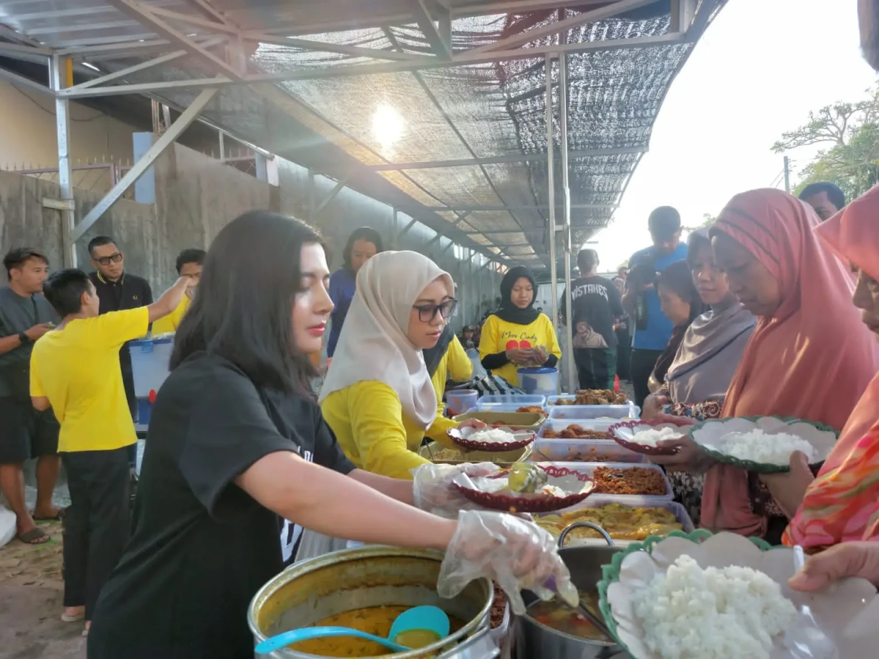 Pengusaha Cantik Asal...