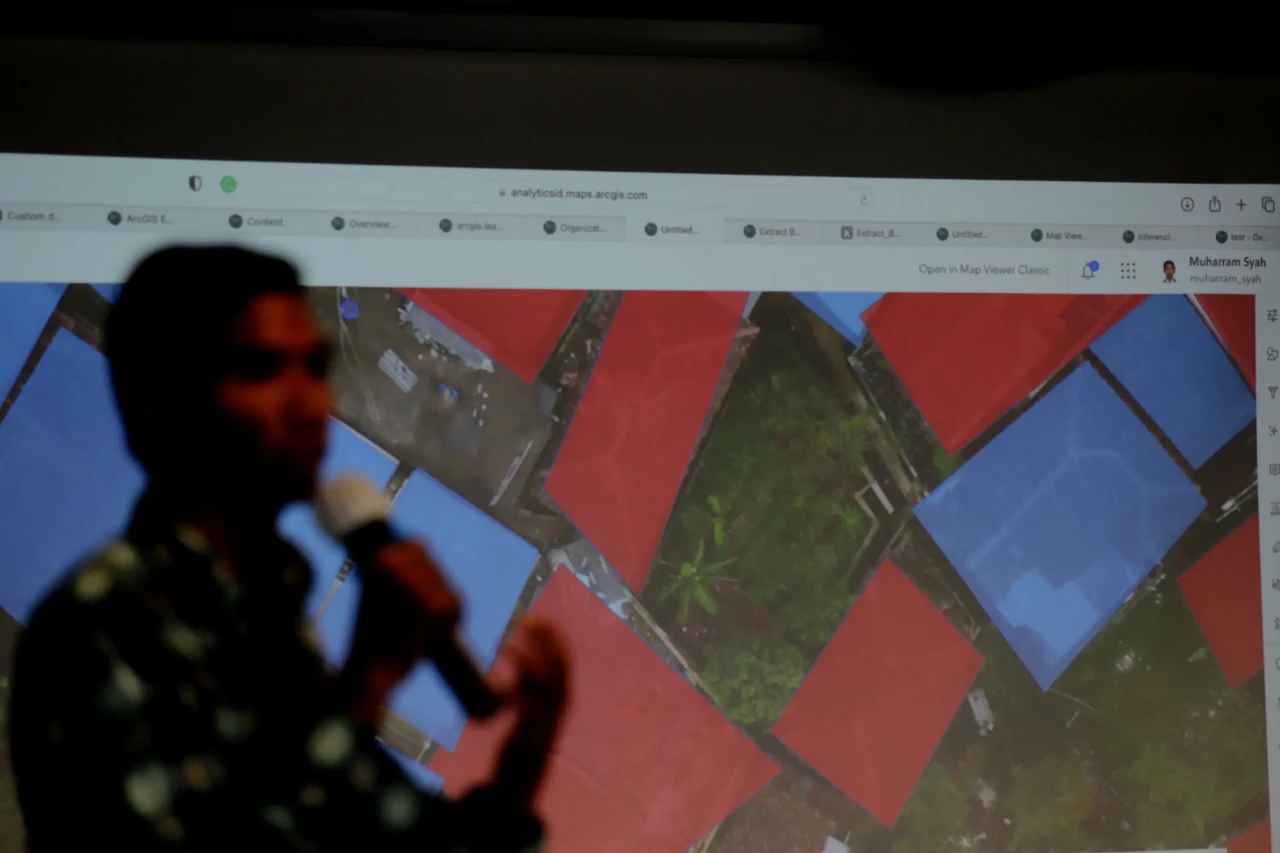 Esri Indonesia Paparkan...