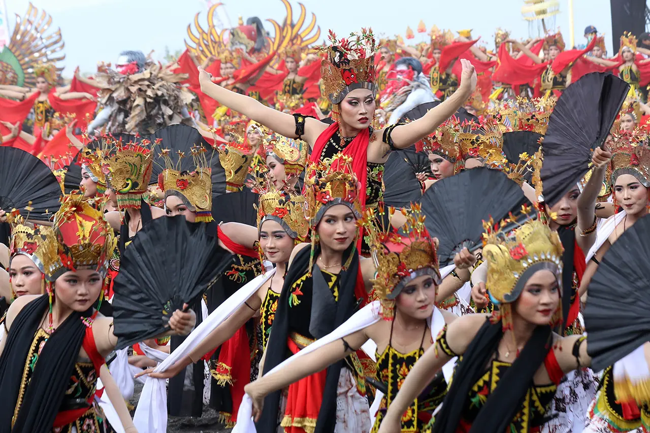 Festival Gandrung Sewu,...