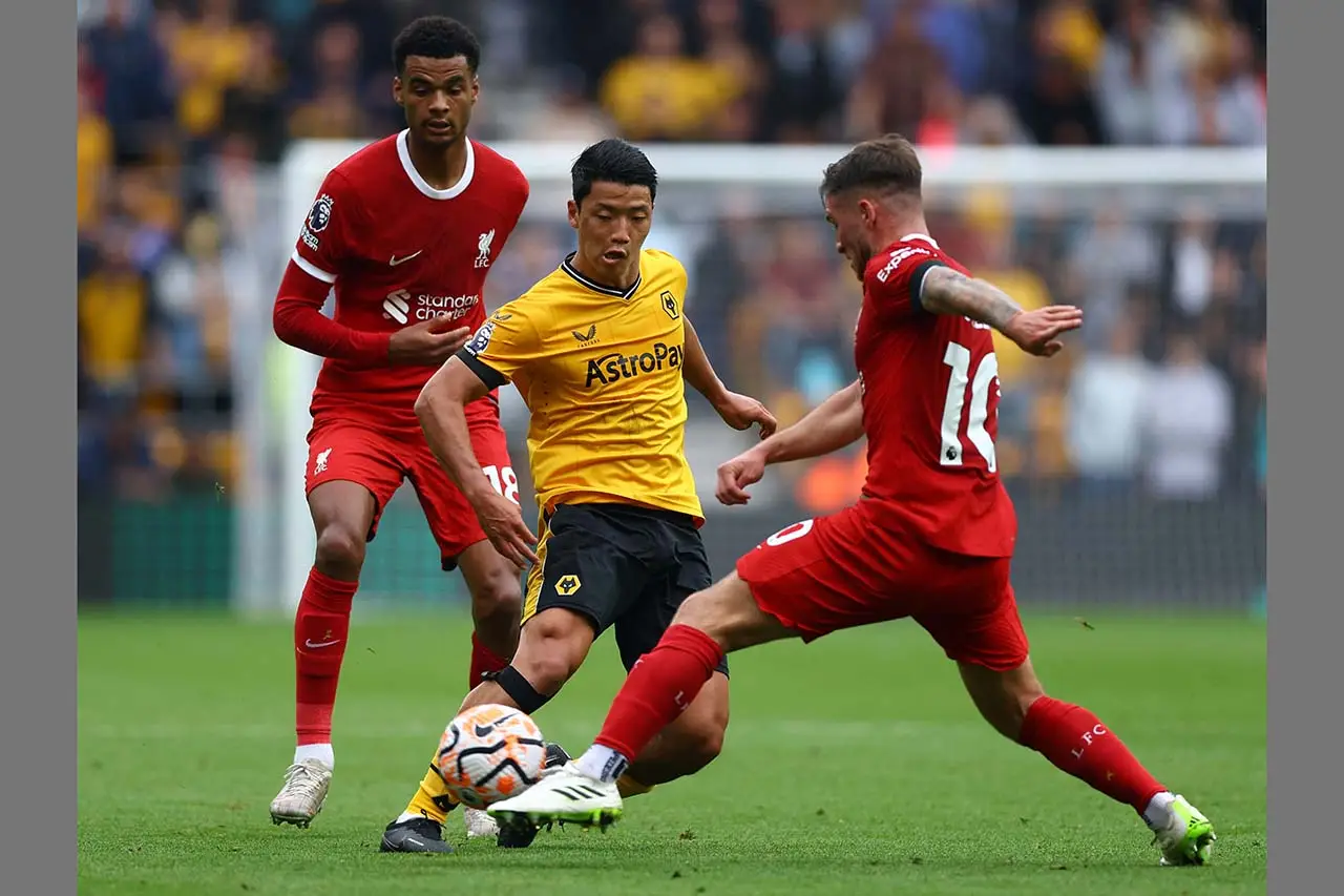 Menang di Kandang Wolves,...