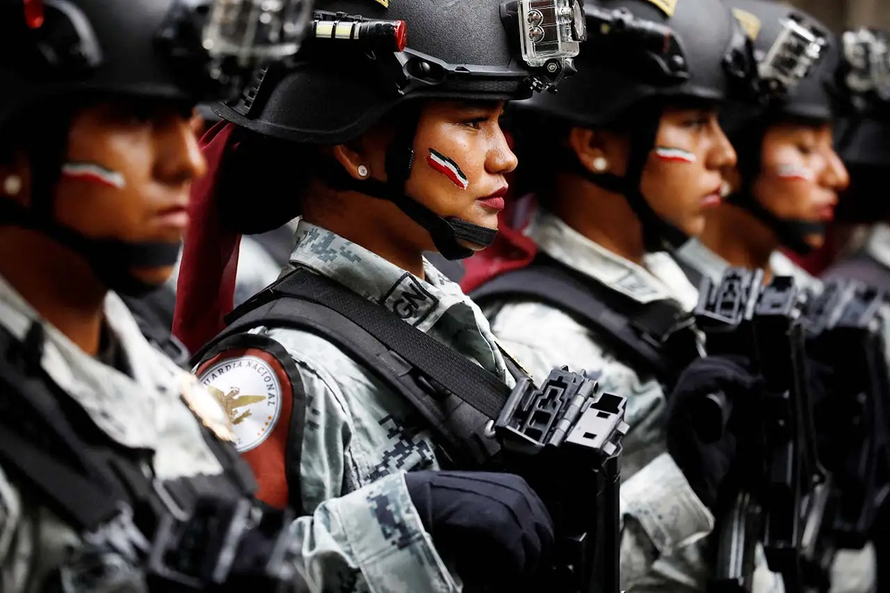 Kemeriahan Parade Militer...