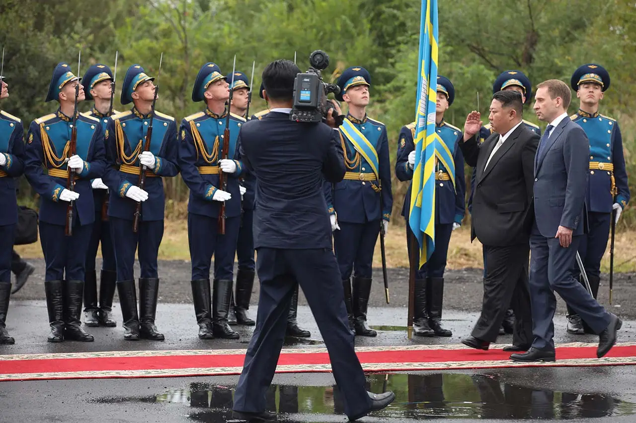 Dilepas Menteri Putin,...
