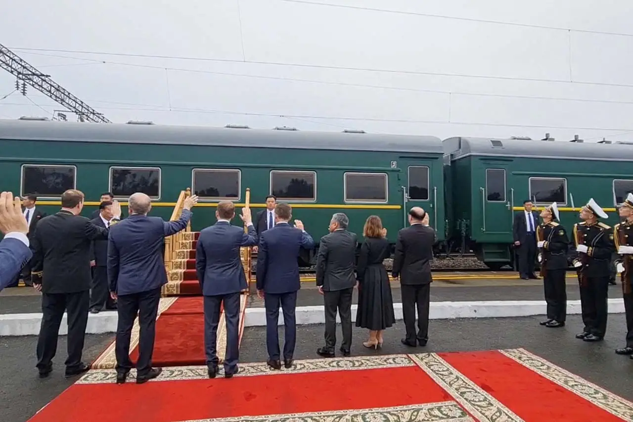 Dilepas Menteri Putin,...