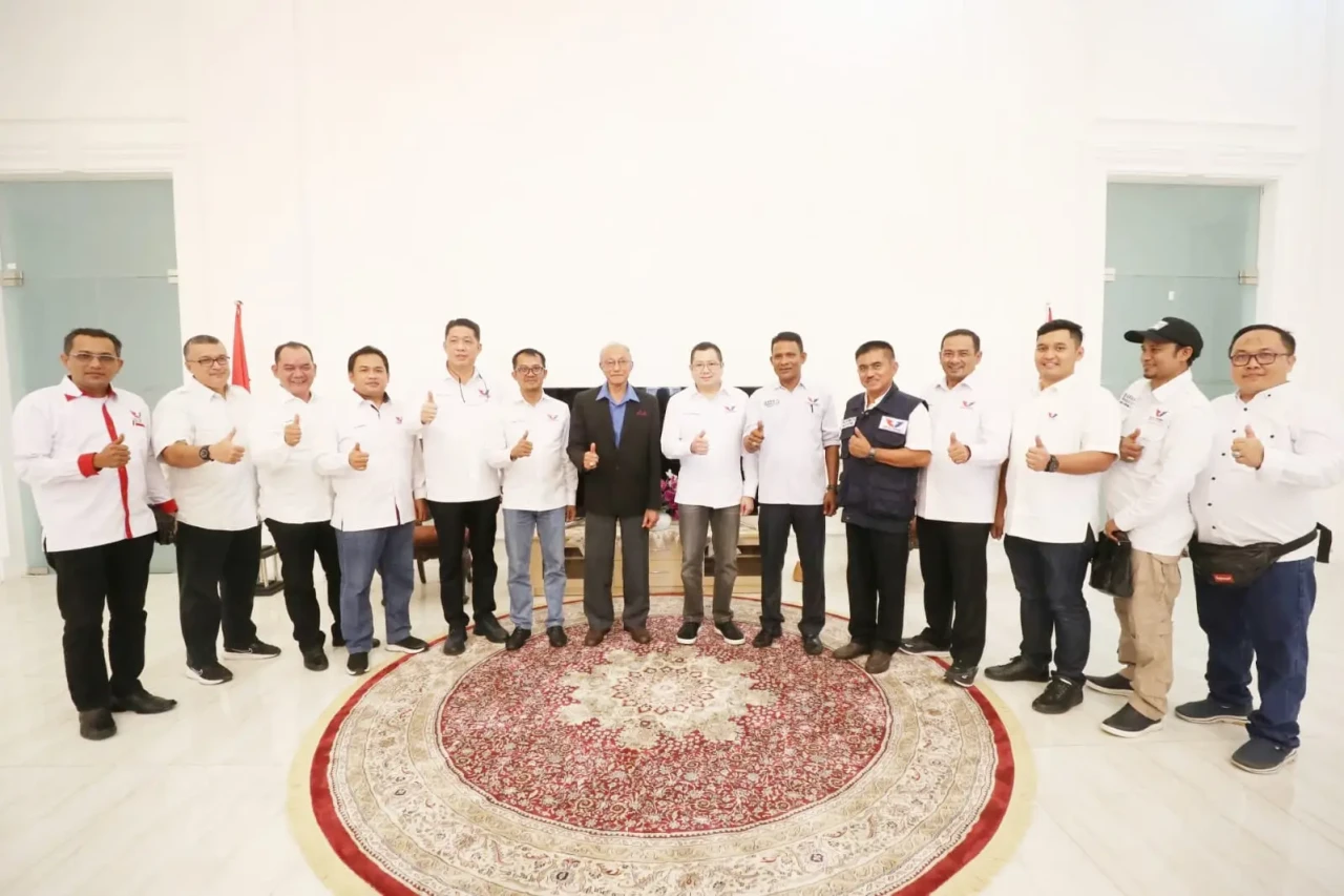 HT Bersilaturahmi ke...