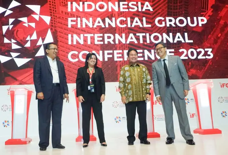 Gelar International...