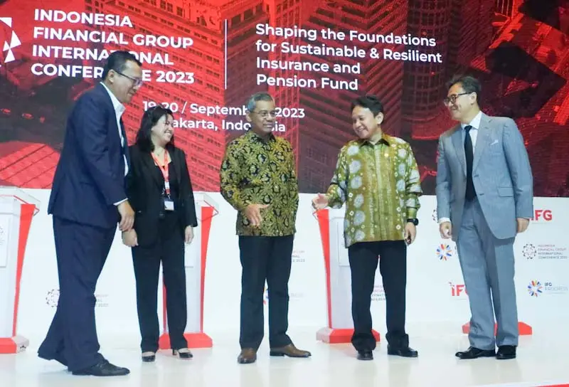 Gelar International...