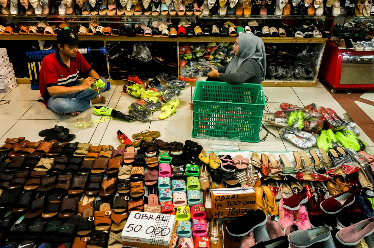 Mati Suri Pasar Tanah...