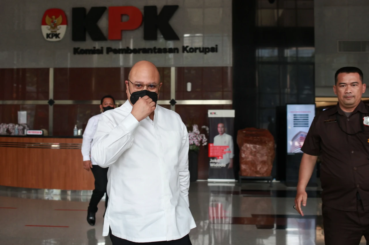 KPK Periksa Pengusaha...