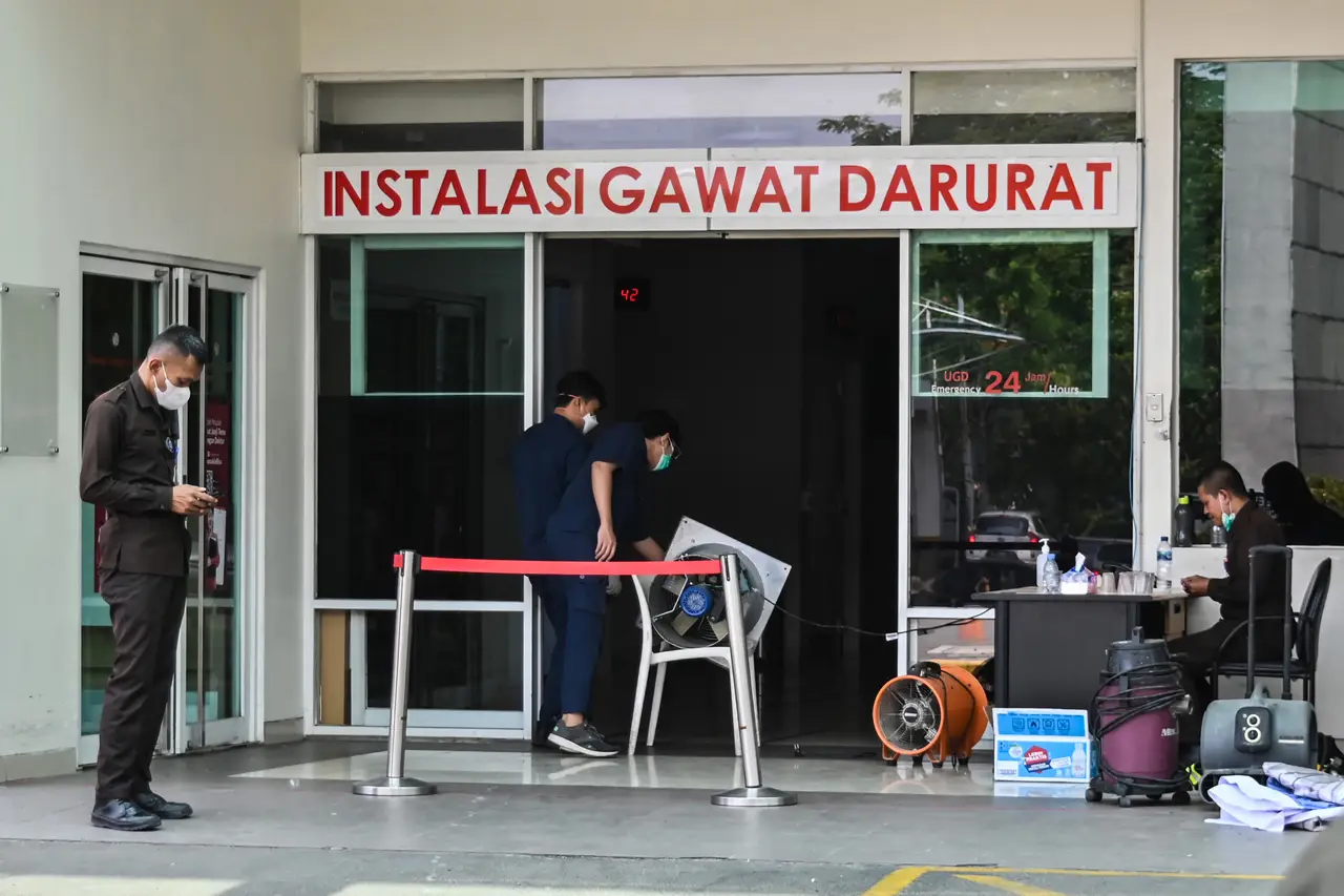 Ledakan di RS Eka Hospital...