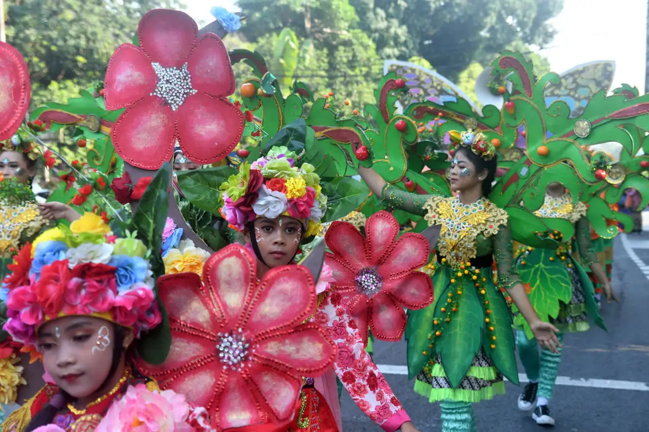 Karnaval Festival Bunga...