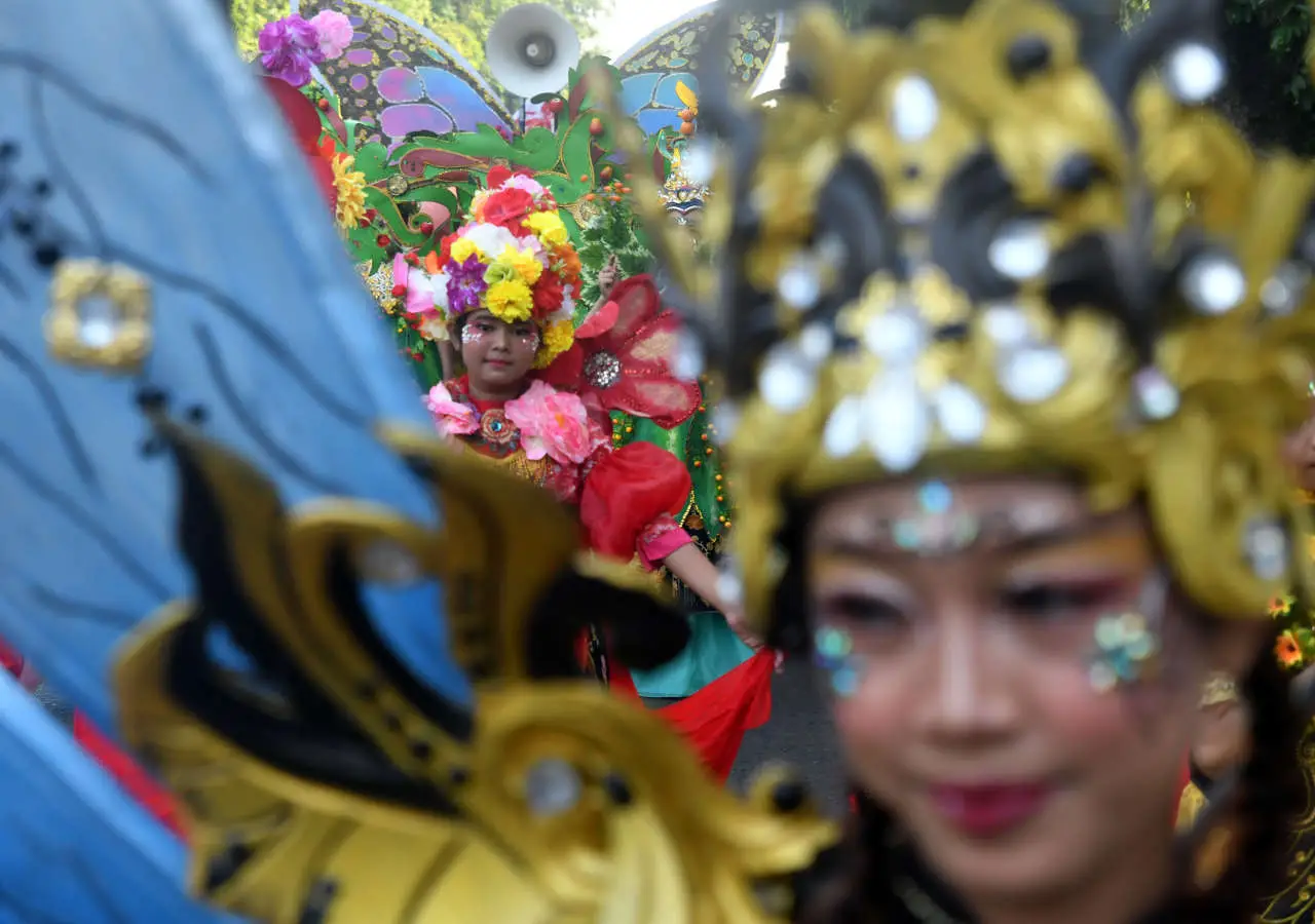 Karnaval Festival Bunga...