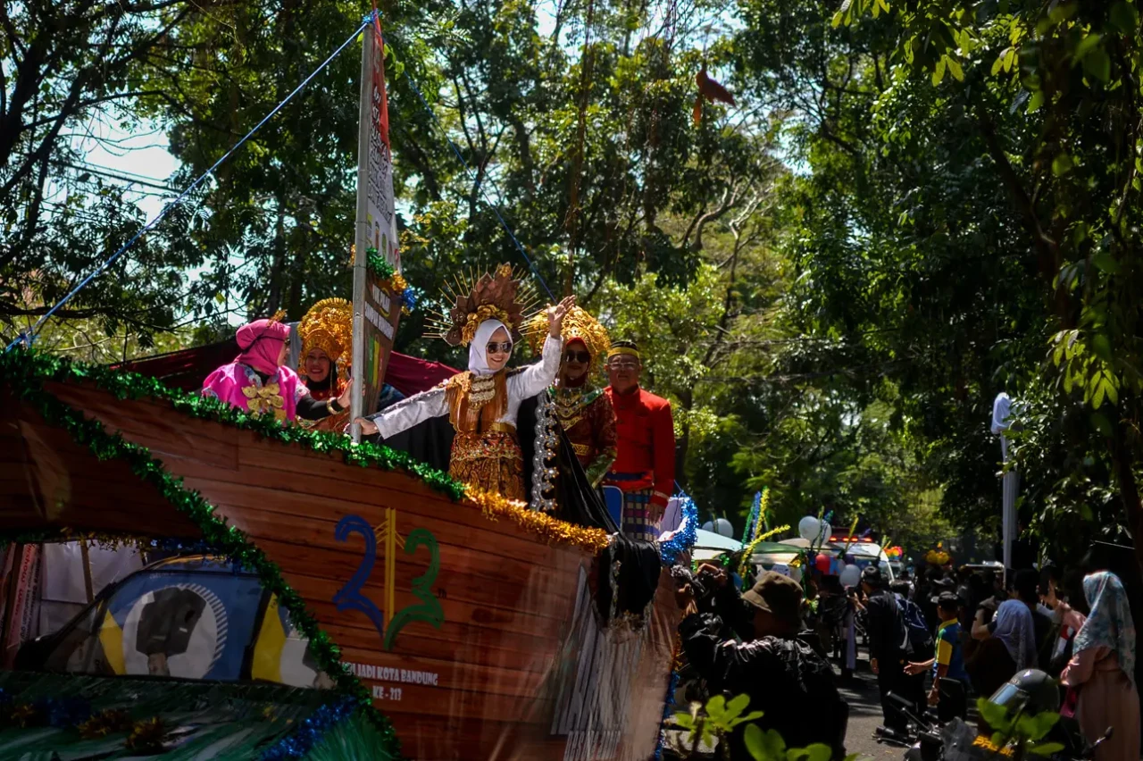 Kemeriahan Karnaval...
