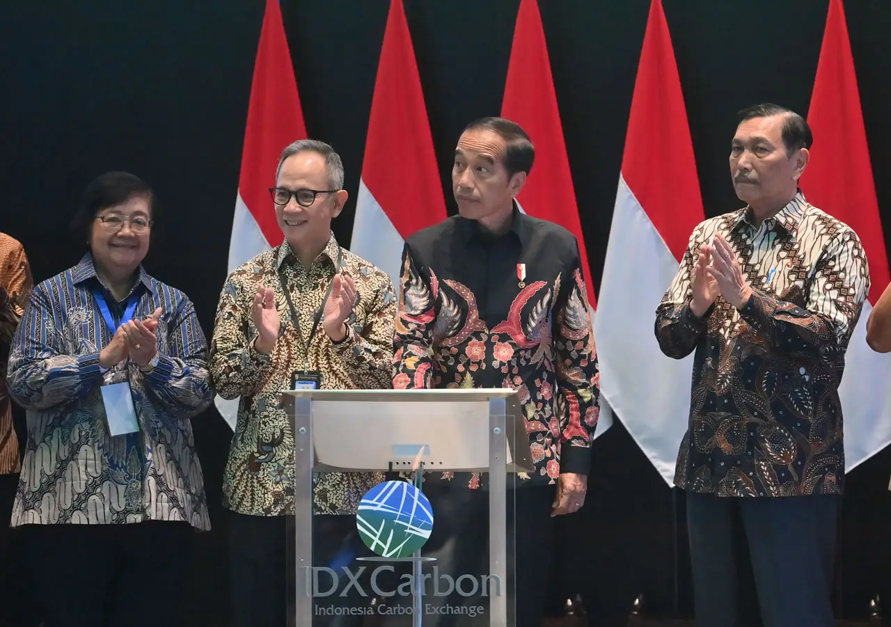 Jokowi Resmikan Bursa...