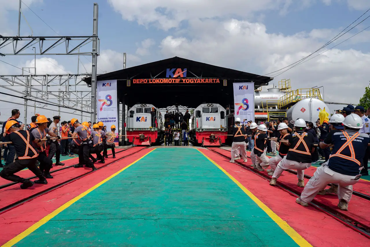 Keseruan Lomba Tarik...