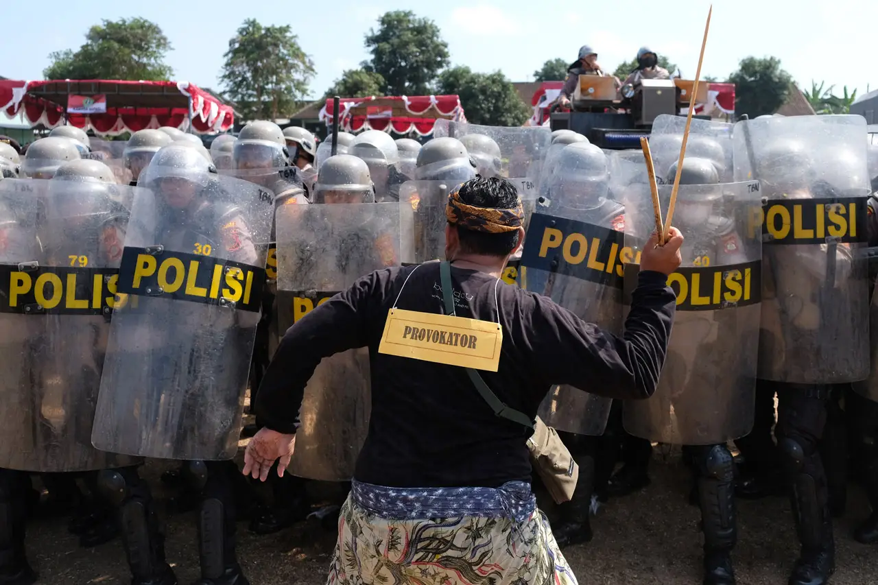 Simulasi Sistem Pengamanan...